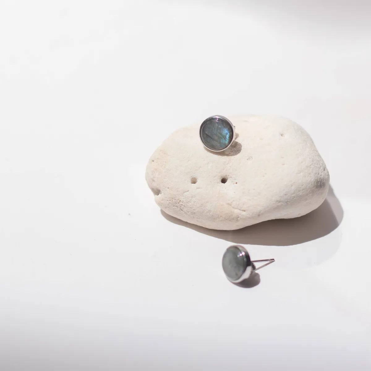 Labradorite Stone Ear Studs (Round)