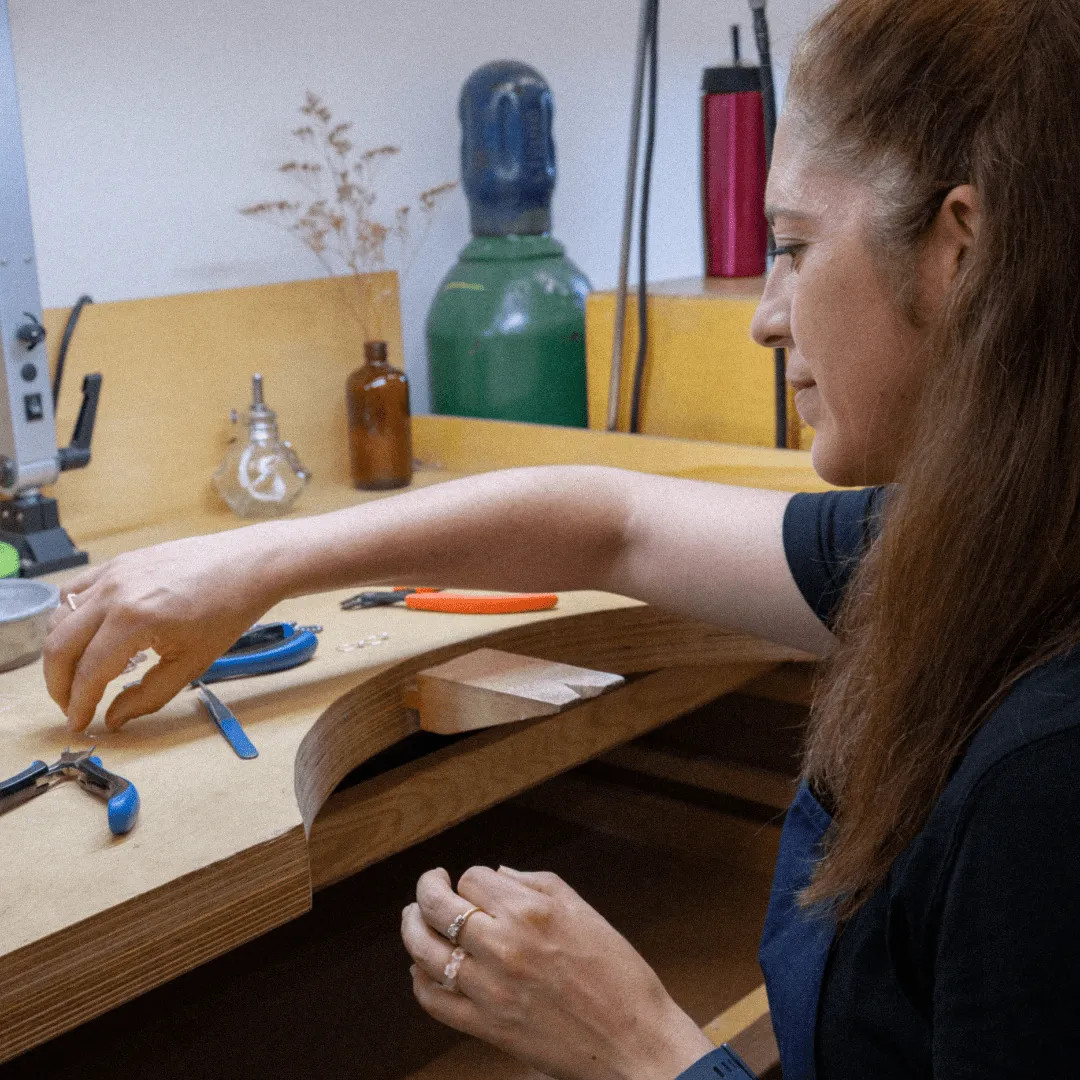 WORKSHOP - Make a Bracelet or a pair of Earrings with Real Pearls